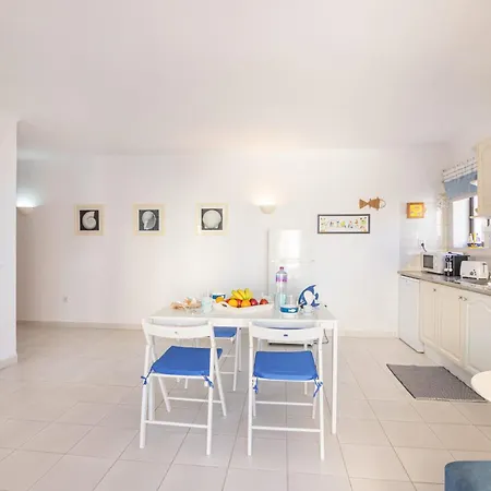 Colunas - Silhueta Citadina Apartamento Portimão