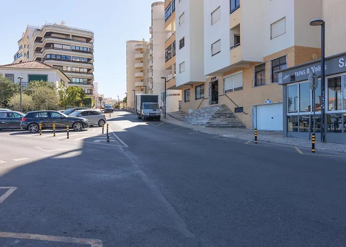 Colunas - Silhueta Citadina Apartament