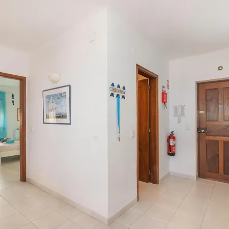 Colunas - Silhueta Citadina Apartment